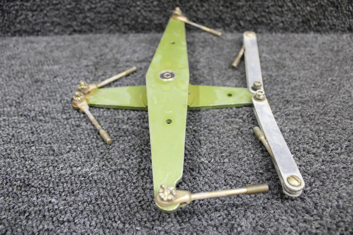 Cessna Aircraft Parts 5015018-5 (Use: 5015018-10) Cessna 401A Aileron Bellcrank Assembly with Links
