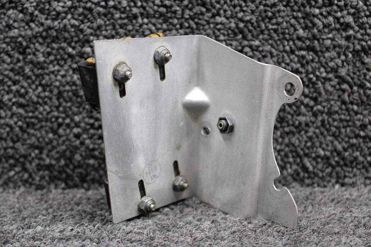 Cessna Aircraft Parts 5115252-5, BZ-7RWT80 Cessna 401A Flap Limit Switch with Bracket