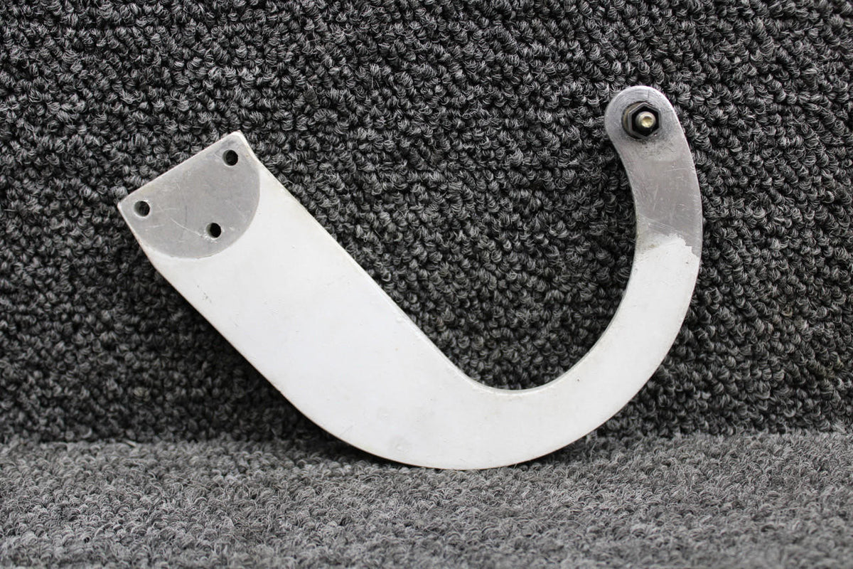 Cessna Aircraft Parts 5013079-3 Cessna 401A Nose Gear Door Hinge Middle Forward LH or RH