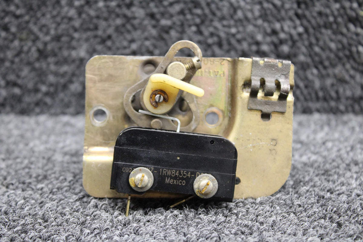 Cessna Aircraft Parts G715996 Cessna 401A Thermostat Assembly
