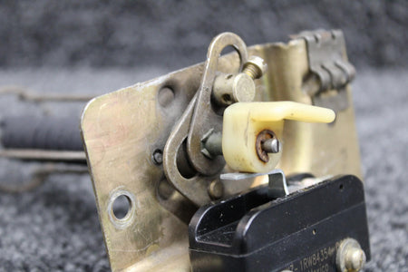Cessna Aircraft Parts G715996 Cessna 401A Thermostat Assembly