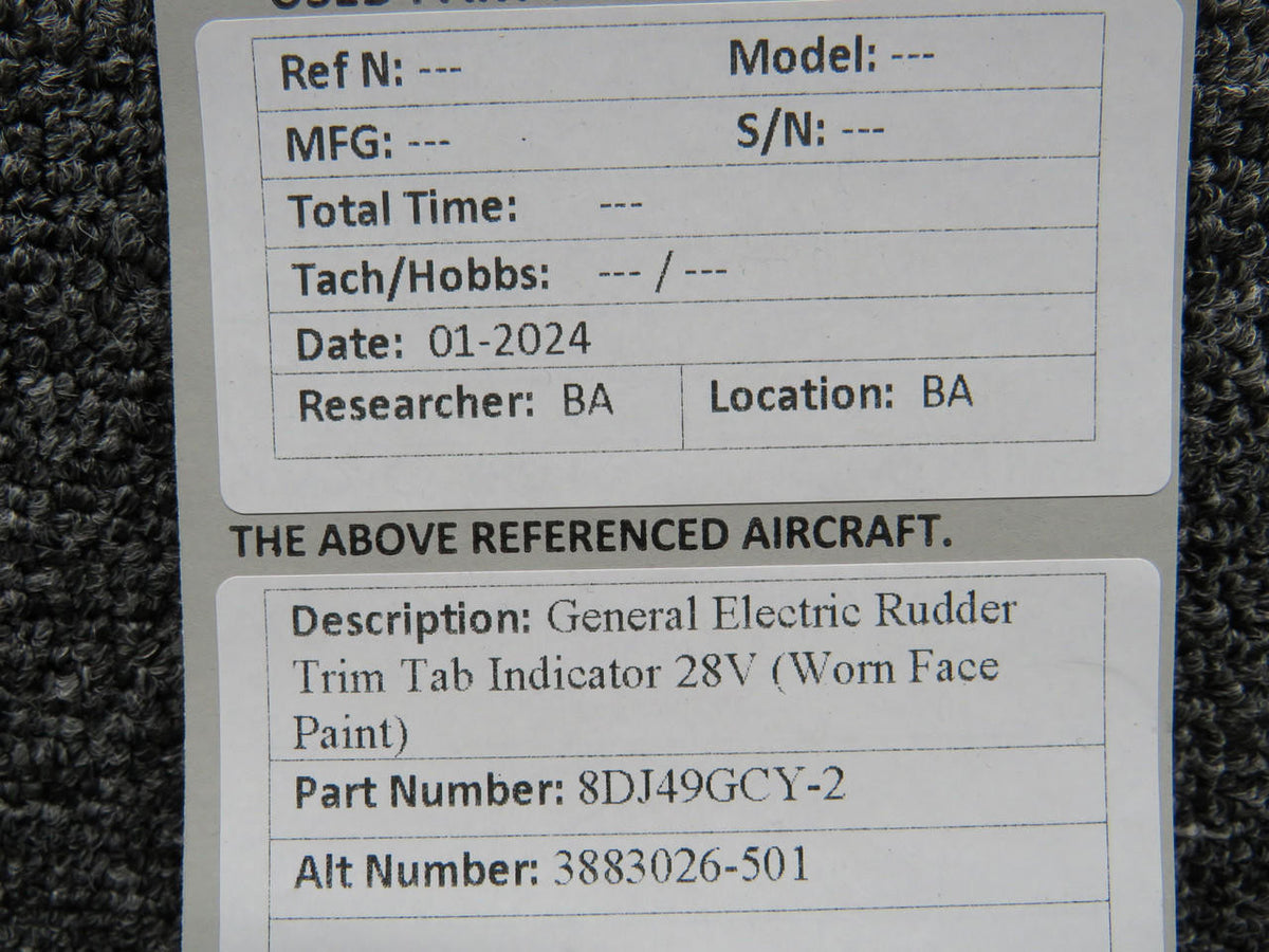 General Electric 8DJ49GCY-2 General Electric Rudder Trim Tab Indicator 28V (Worn Face Paint)