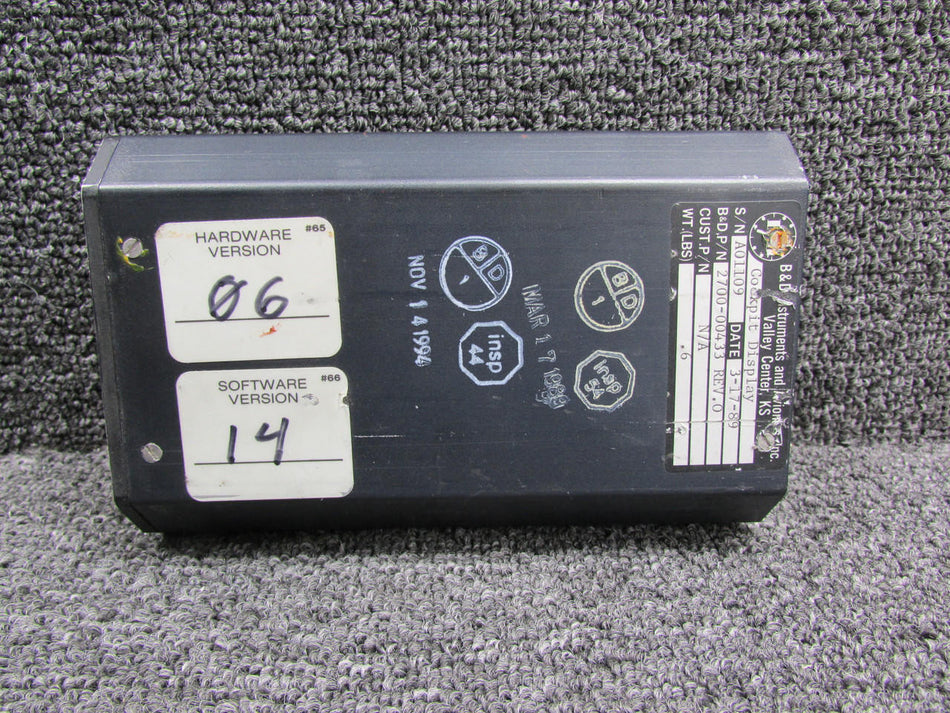 B and D Instruments 2700-0043 Rev. O B and D Cockpit Display (Cracked Face)