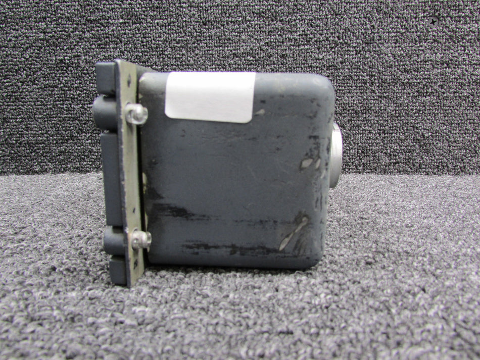 1775132-22 Sperry Compass Controller System (Worn Paint on Knobs)