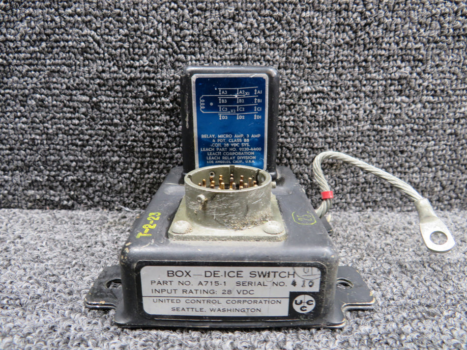 A715-1 United Control Box De-Ice Switch (28V)