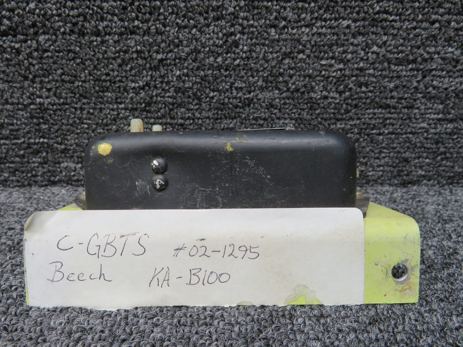 100-364285-11 Beechcraft Regulator Assembly with Mount