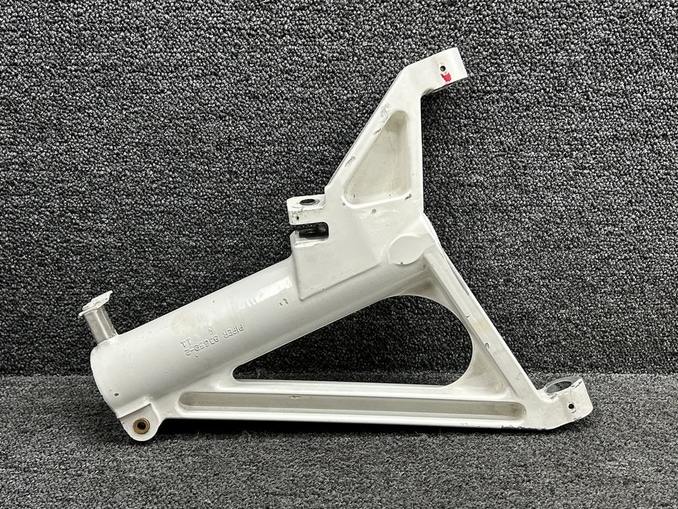 83605-006 (Use: 83605-014) Piper PA46-350P Upper Main Gear Trunnion LH