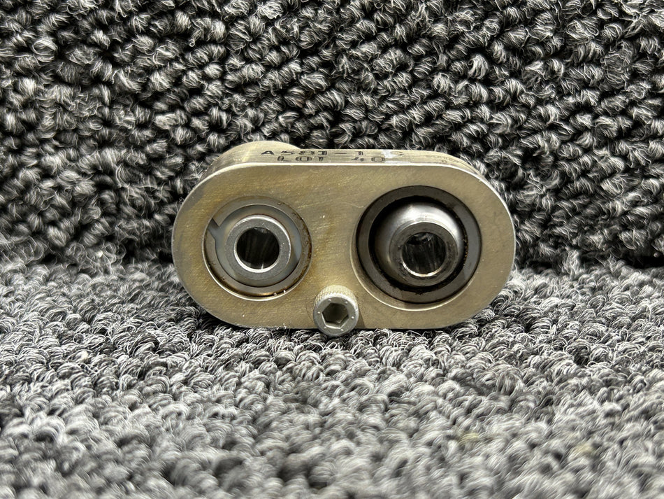 A581-1 Robinson R22 Beta Adjustable Cyclic Control Arm