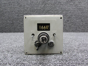 071-1033-00 King Radio KFS-580 ADF Control (Large Grey Face with Broken Mount)