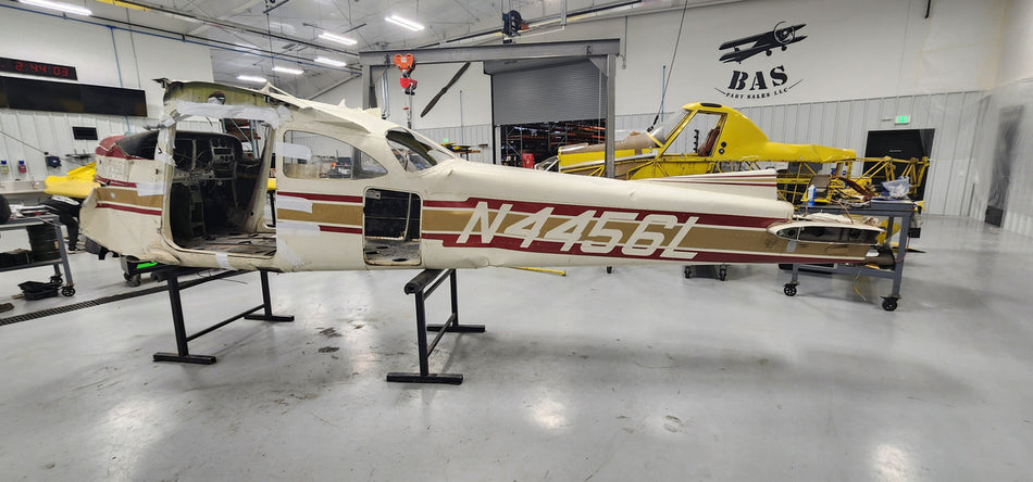Cessna 172G Fuselage with Bill of Sale, Data Tag, and Logs