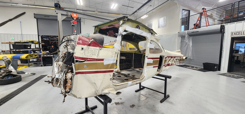 Cessna 172G Fuselage with Bill of Sale, Data Tag, and Logs
