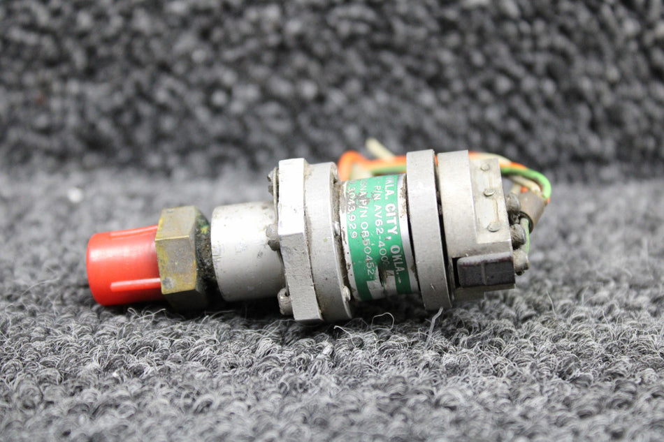 AV62-4000-4 (Alt: 0850452-8) Avionics Fuel Pressure Switch