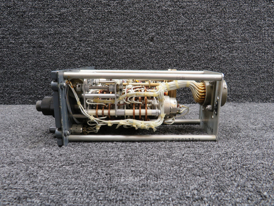 071-1033-00 King Radio KFS-580 ADF and DME Indicator Assembly