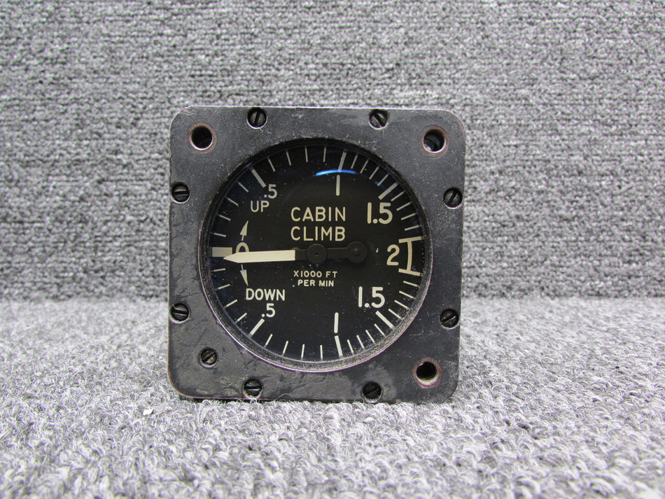 35020-1174 (Alt: 27-19136-1) Aerosonic Rate of Climb Indicator