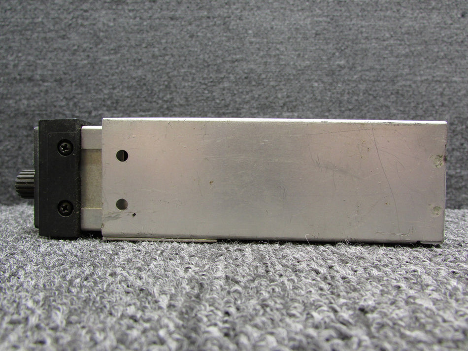 071-1086-00 King Radio KFS-562 DME Frequency Selector with Tray