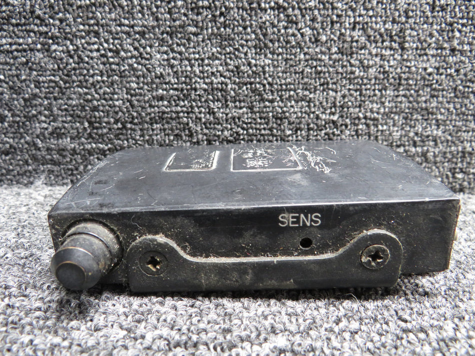 571-28 Safe Flight Speed Control Indicator Damaged Data Plate with Mount