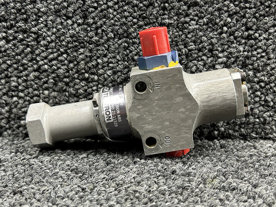 11-10900 (Alt: 206-076-035-001) Textron Hydraulic Filter Assembly