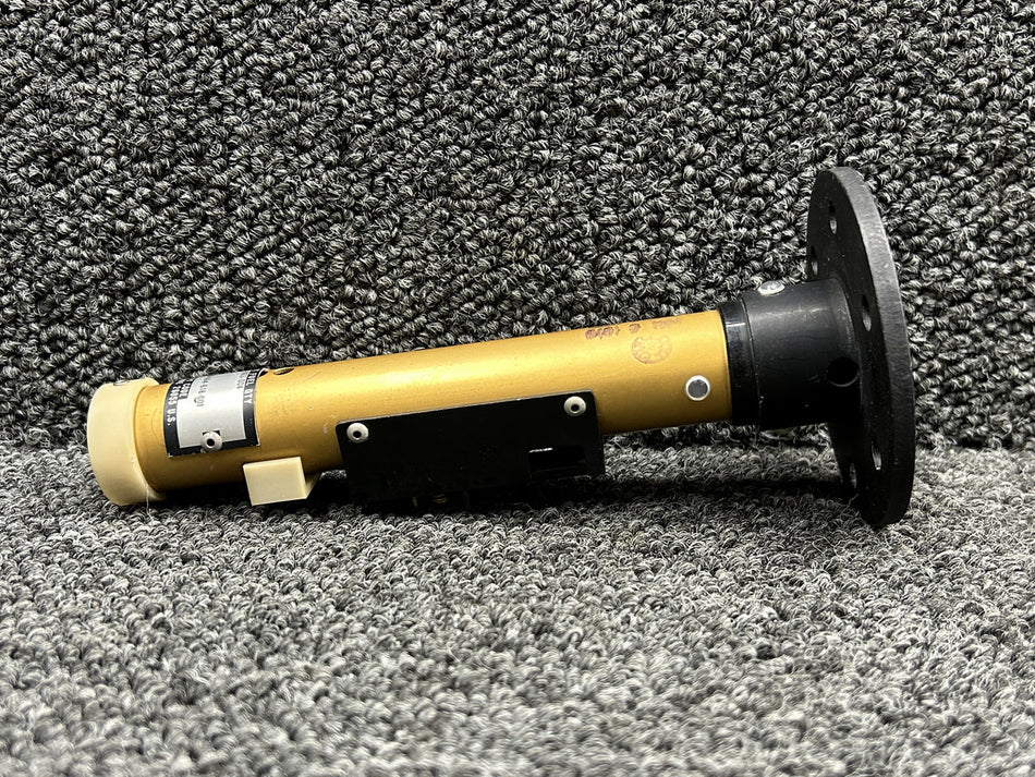 027-003-004 (Alt: 206-064-618-001) Gull Center Fuel Quantity Transmitter