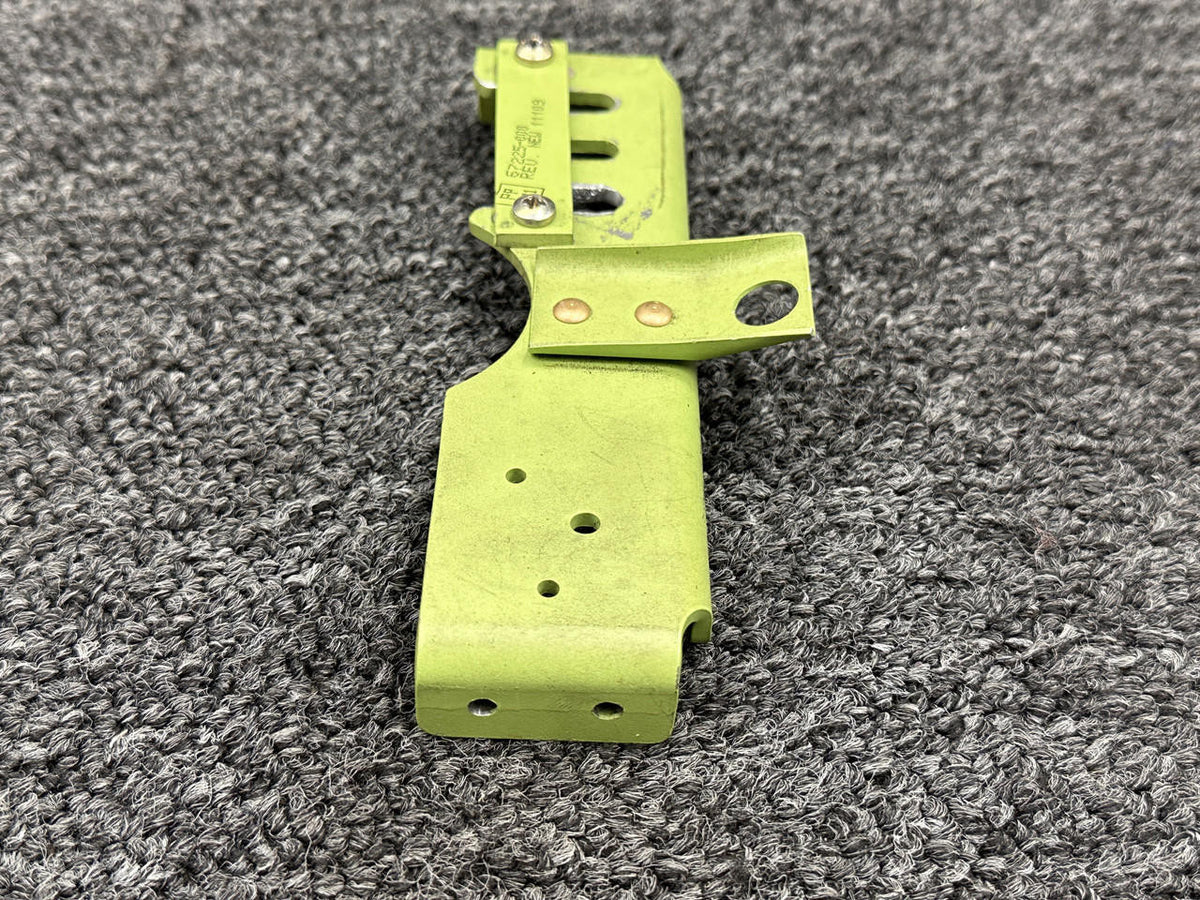 Piper Aircraft Parts 67224-003 Piper PA28-181 Engine Controls Bracket Assembly