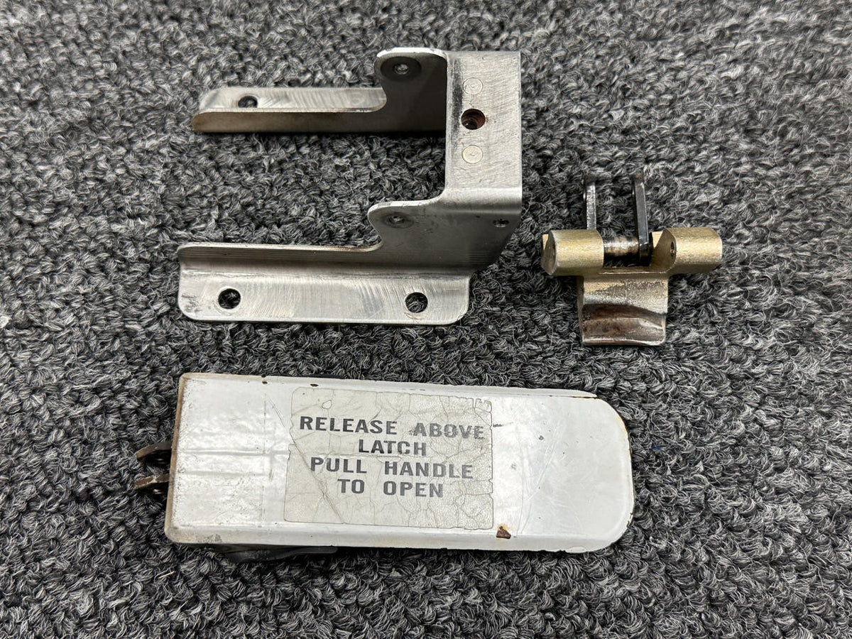 Piper Aircraft Parts 79515-007 Piper PA28-181 Box and Handle Latch Mechanism Assembly