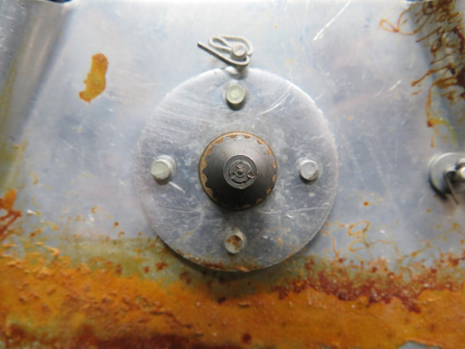 Piper Aircraft Parts 62757-000, 62759-000, 20908-000, 62844-000 Piper PA28-180 Trim Crank Assembly