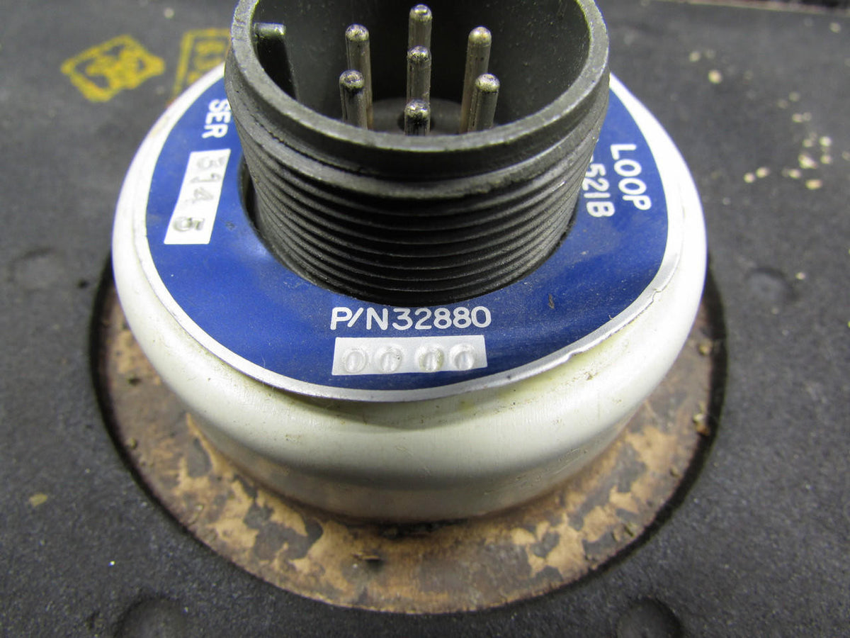 ARC 32880 ARC L-521B Loop Antenna (Cracked)