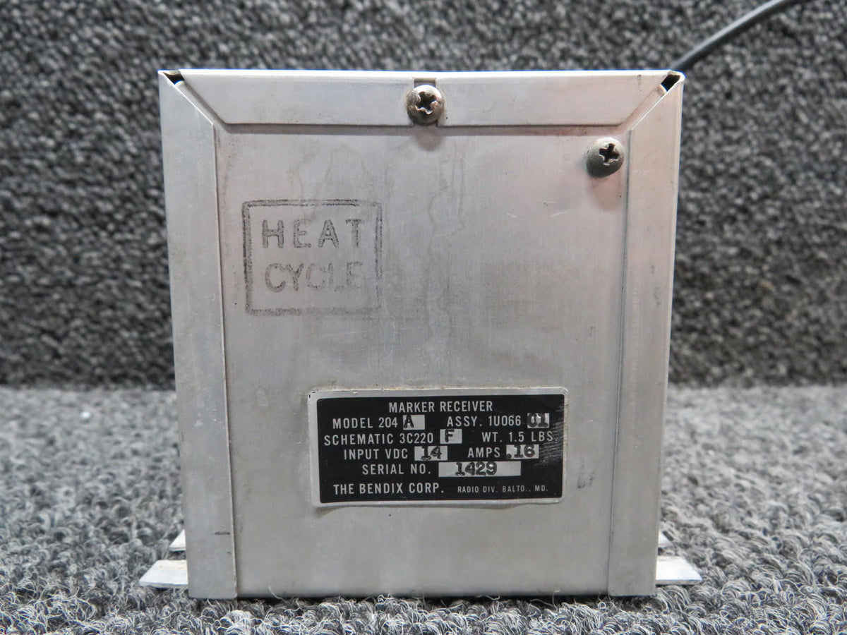 Bendix 1U066-01 Cessna 182N Bendix 204A Marker Receiver (Volts: 14) (Amps: .16)