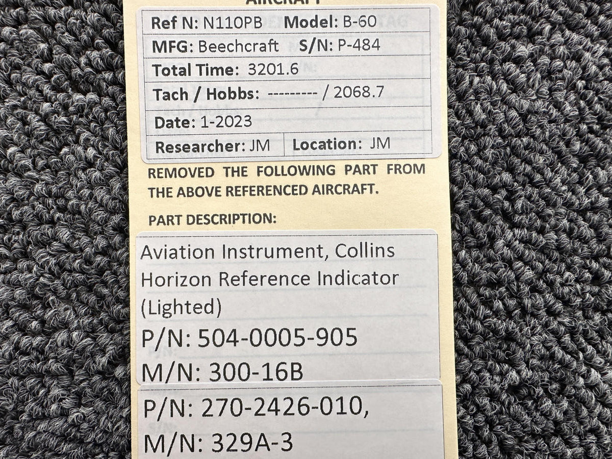Aviation Instruments / Collins Avionics 504-0005-905 Aviation Instrument, Collins Horizon Reference Indicator (Lighted)