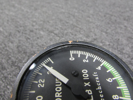 Beechcraft 100-384048-5 Beechcraft NP-105-DJ Torque Pressure Indicator (Cracked Screen)