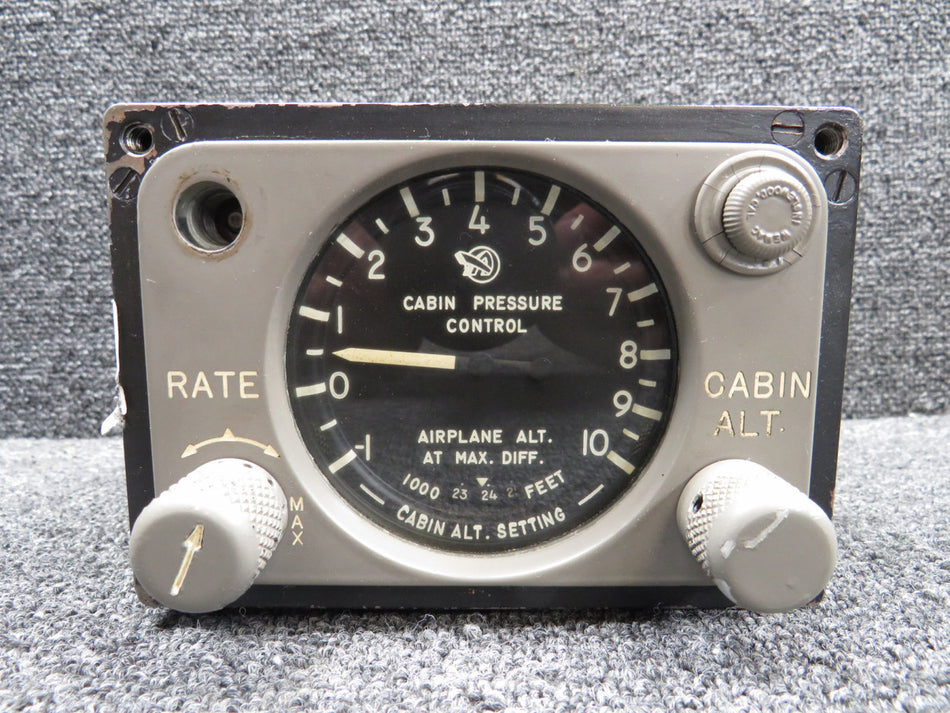 102376-880-1 Airesearch Out Flow Valve Cabin Pressure Indicator (Missing Light)