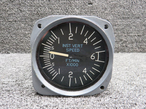 30260-1117 (Alt: C661006-0101) Aerosonic Vertical Speed Indicator