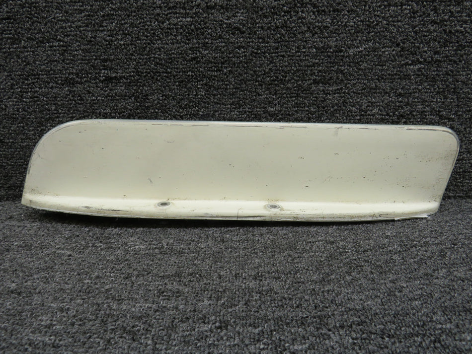 31-10-01 (Alt: 101-384179) Trivec Antenna Marker Beacon (Cracked) (Core)