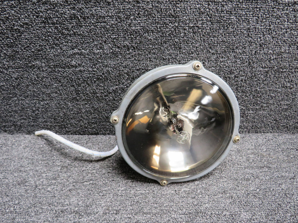D-7585-15 Grimes RH Taxi Light (28 Volts) (450 Watts)