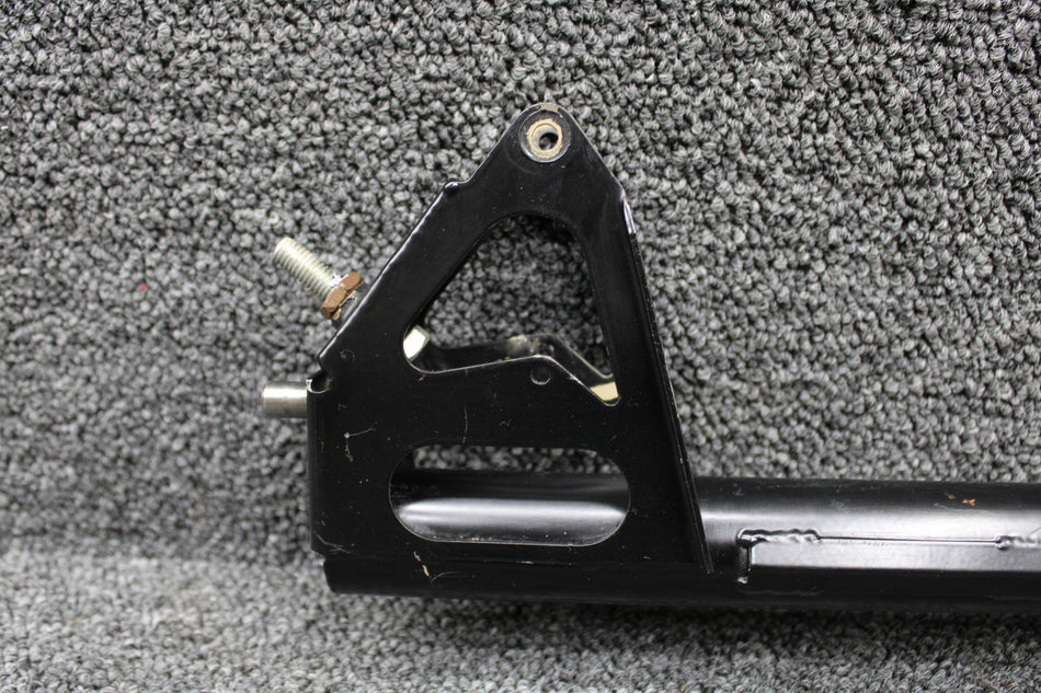 DA4-2703-10-00 Diamond DA40-180 Control Column Mount Tube