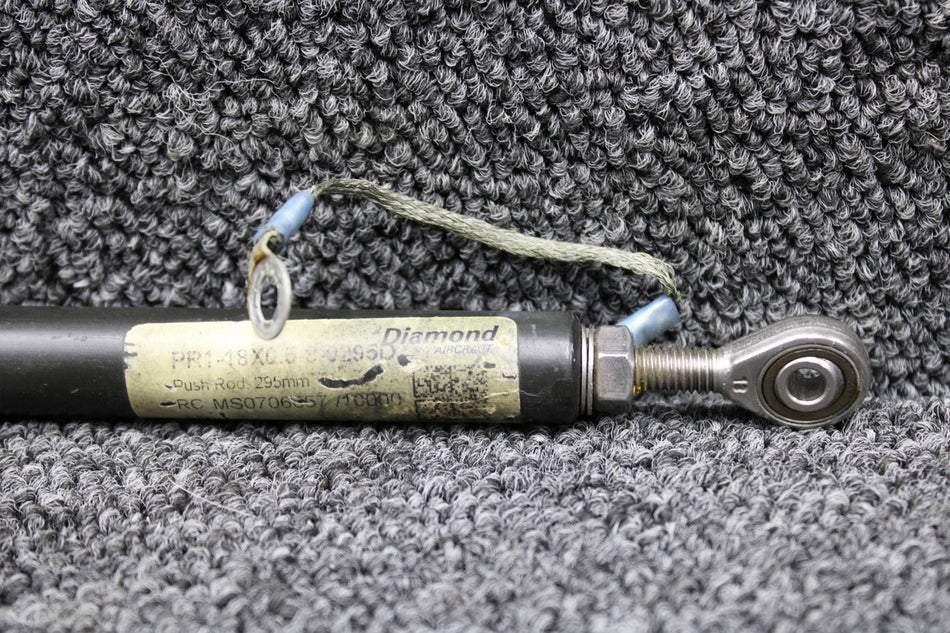 PR1-18x.5-8-0295-D Diamond DA40-180 Aileron Control Rod RH (Length: 11.61”)