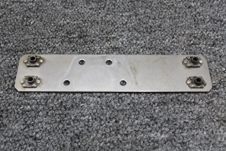 D41-3213-31-00 Diamond DA40-180 Main Gear Wheel Fairing Mount Bracket LH