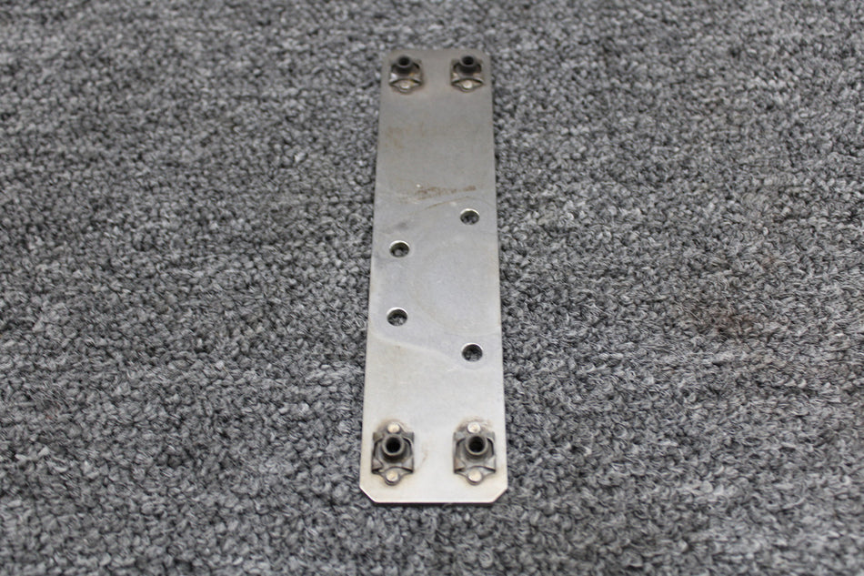 D41-3213-31-00 Diamond DA40-180 Main Gear Wheel Fairing Mount Bracket LH