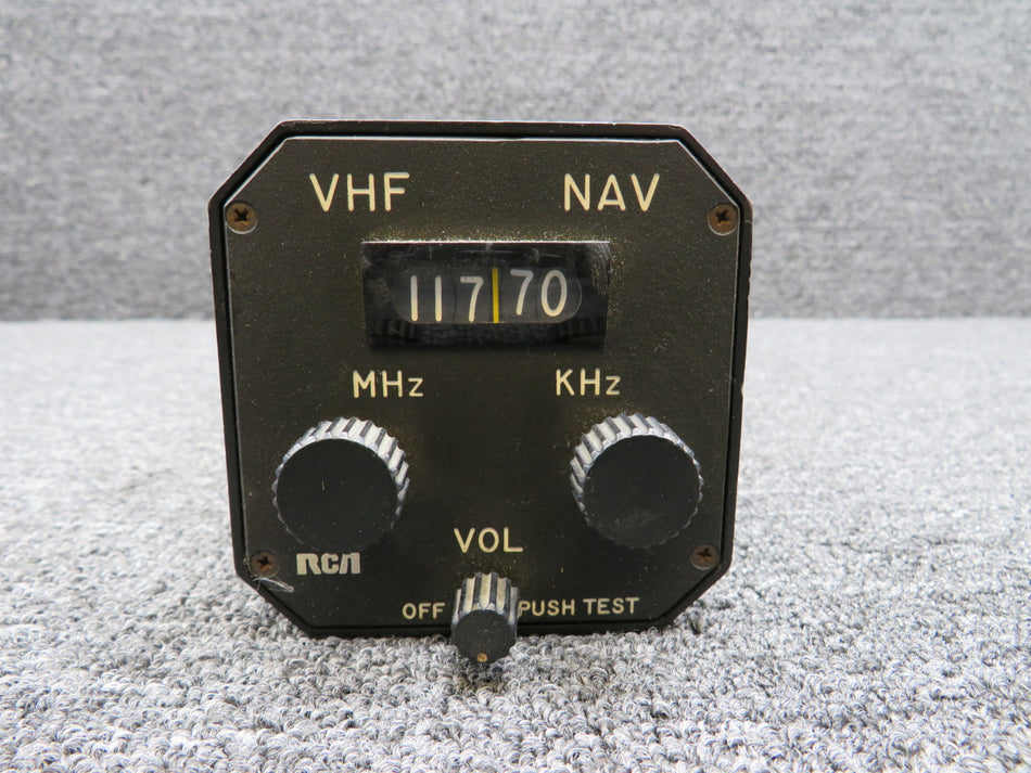 585032 RCA AVN-221 VHF NAV System