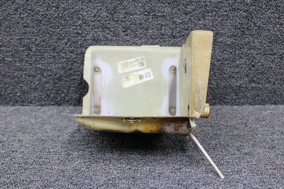 D41-7143-10-00-2 Diamond DA40-180 Battery Mount Bottom