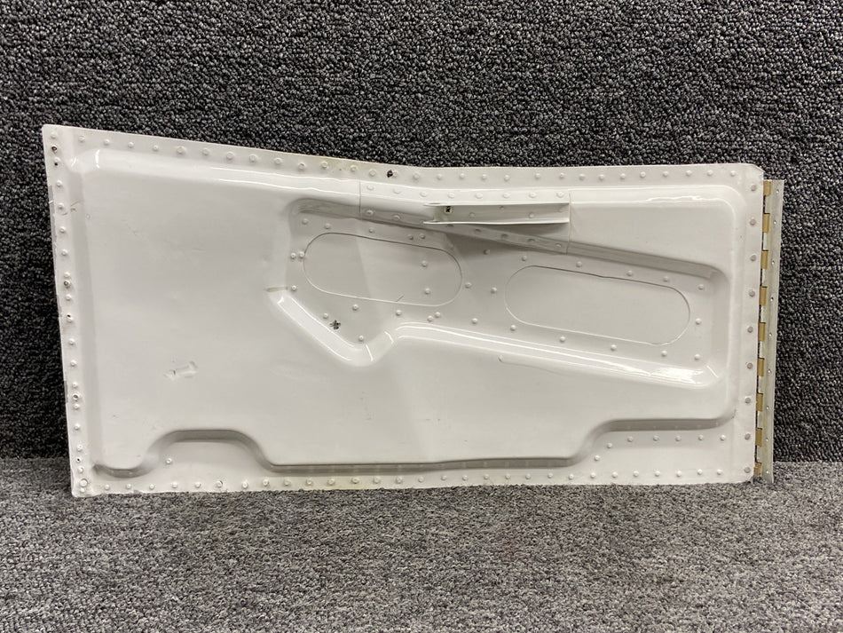 0826000-42 Cessna 310I Outboard Landing Gear Door Assembly RH
