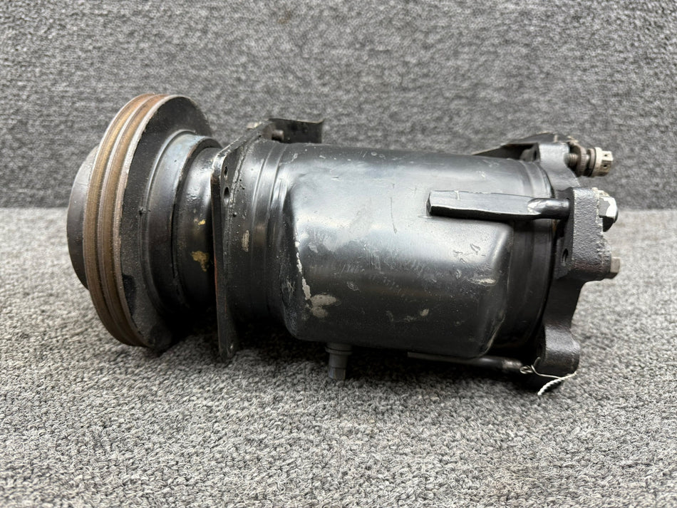 50135-000 (Use: 764-351) Piper PA31T Freon Compressor Assembly