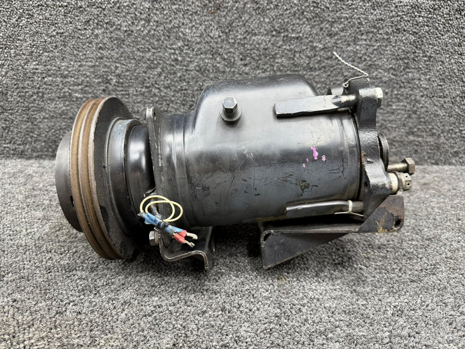 50135-000 (Use: 764-351) Piper PA31T Freon Compressor Assembly