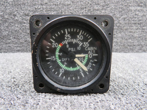 3000-J16 (Alt: 27-84253-1) United Dual Altitude & Differential Pressure Indicator