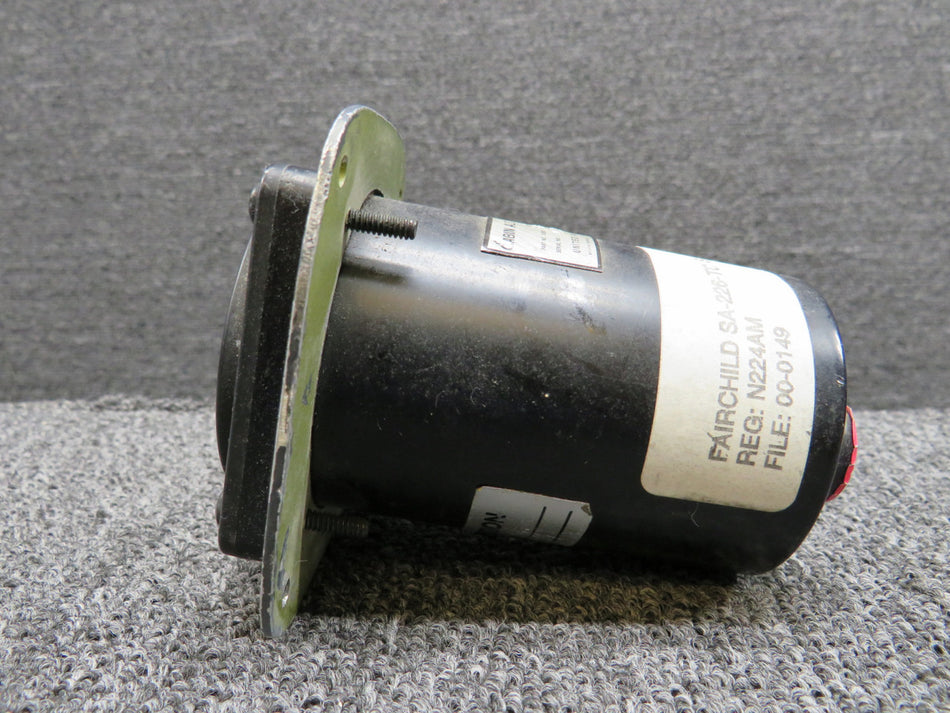 3000-J16 (Alt: 27-84253-1) United Cabin Altitude and Diff Press. Indicator w Mount