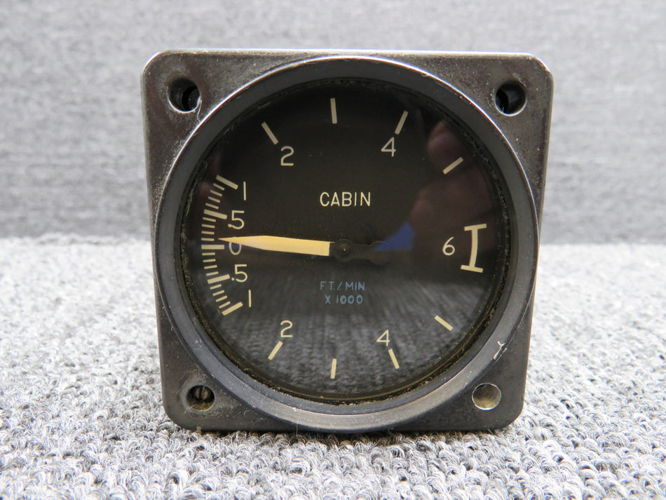 32C1001-1 (Alt: C668517-0101) Aircraft Cabin Rate of Climb Indicator