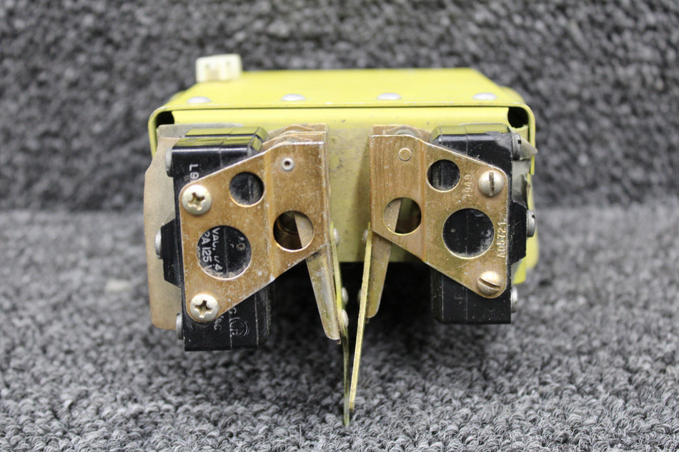 002-364013-35 Beechcraft A36 Landing Gear Limit Switch Assembly with Support