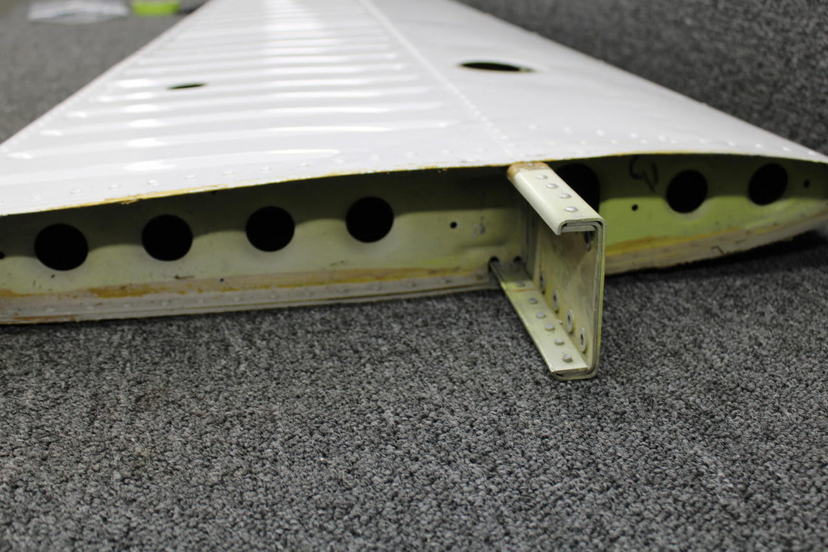 Beechcraft Parts 33-620000-50 Beechcraft A36 RH Horizontal Stabilizer Assembly