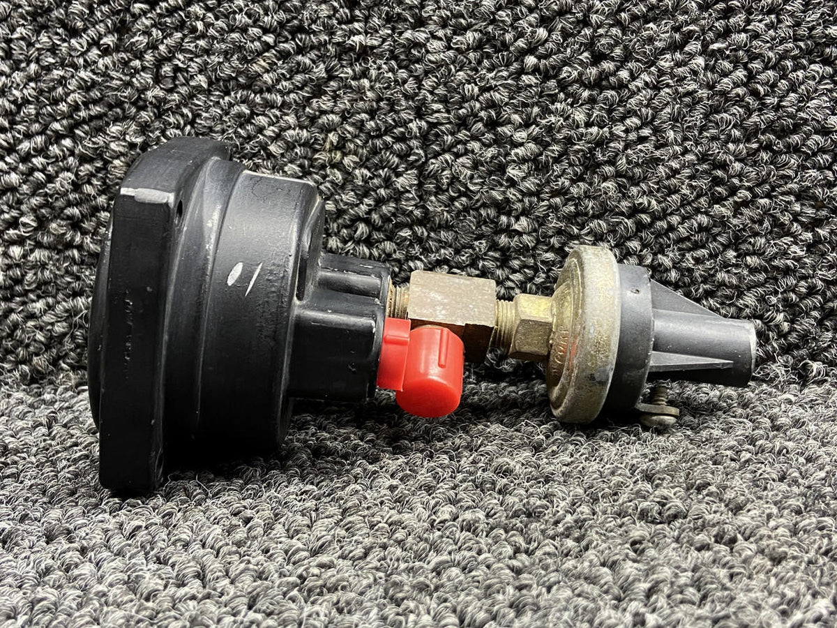 UMA 3-102-61 UMA Fuel Pressure Gauge (Core)