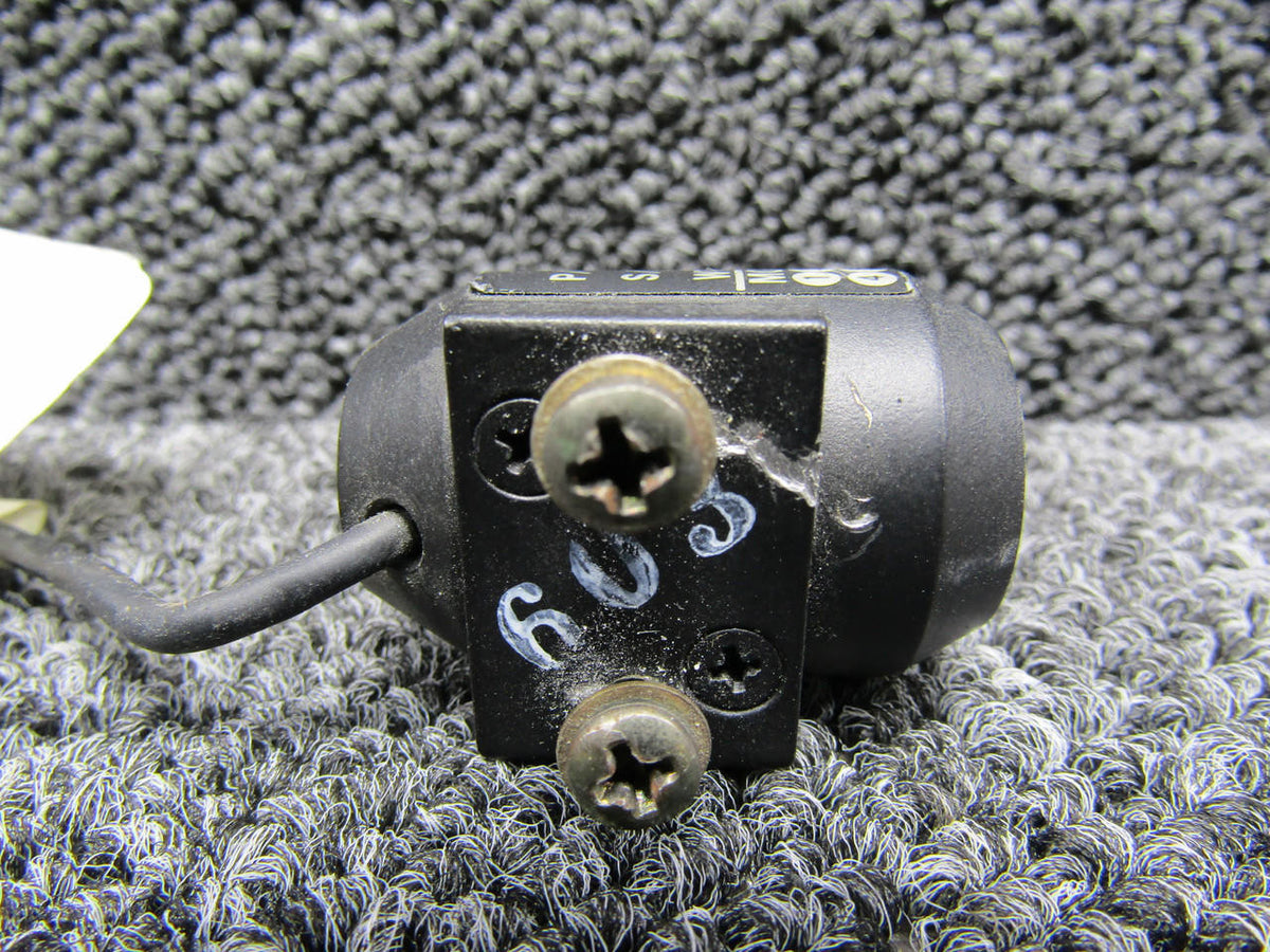 Universal Navigation Corp. 16101 Universal Navigation Corporation CVR Area Microphone