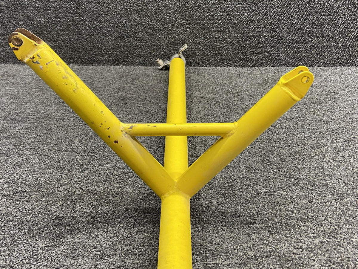 Air Tractor 80067-10 Air Tractor AT-401 Gate Box Control Torque Tube (Minor Corrosion)